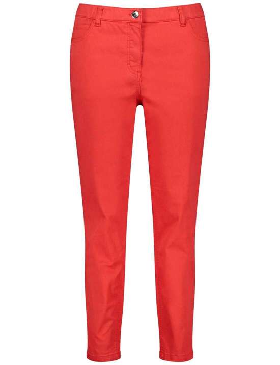 Джинсы узкого кроя