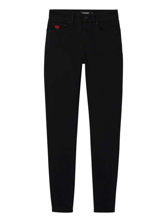 Джинсы узкого кроя