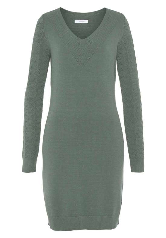 Трикотажное платье