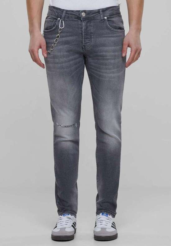 Узкие джинсы