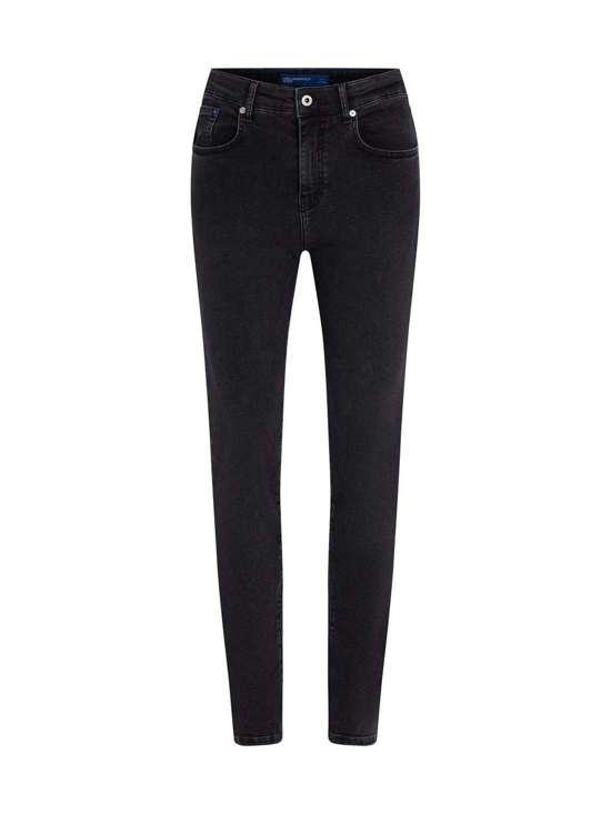 Узкие джинсы