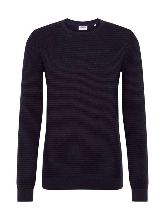 Пуловер обычного кроя