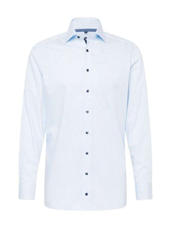 Деловая рубашка стандартного кроя