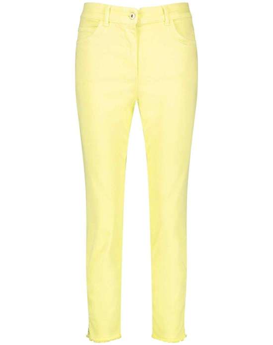 Обычные джинсы