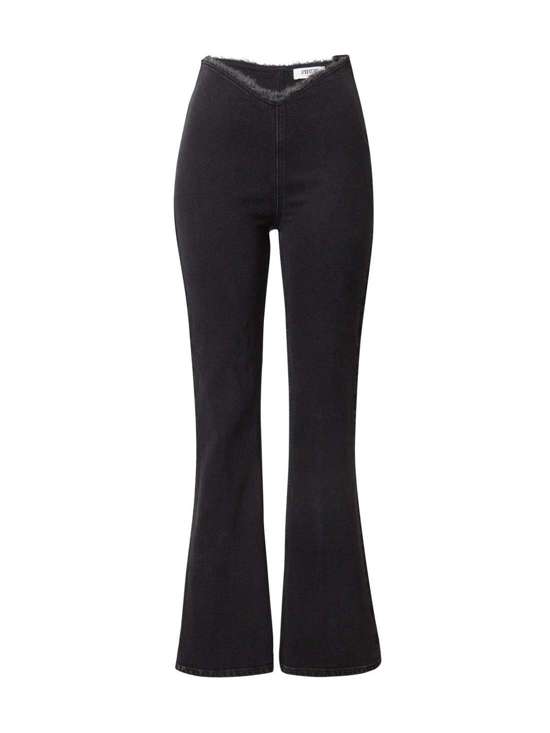 Джинсы свободного кроя