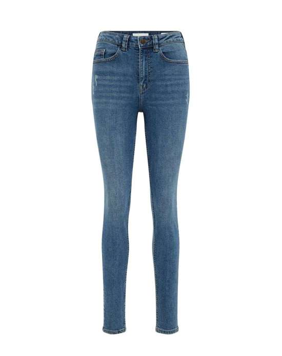 Узкие джинсы