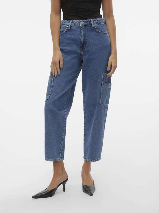 Обычные джинсы