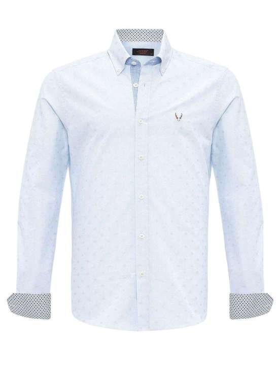 Деловая рубашка узкого кроя