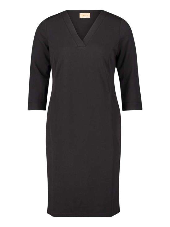 Повседневное платье с боковыми карманами