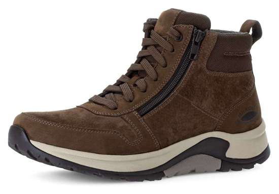 Ботинки на шнуровке