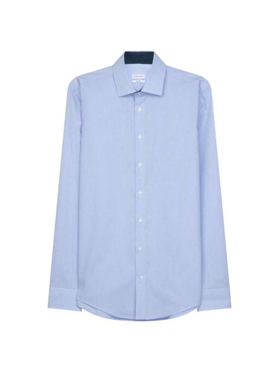 Деловая рубашка узкого кроя