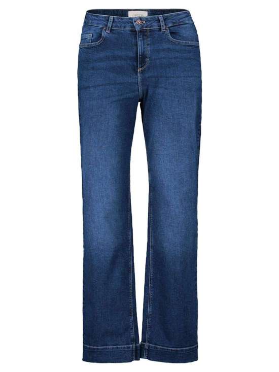 Обычные джинсы