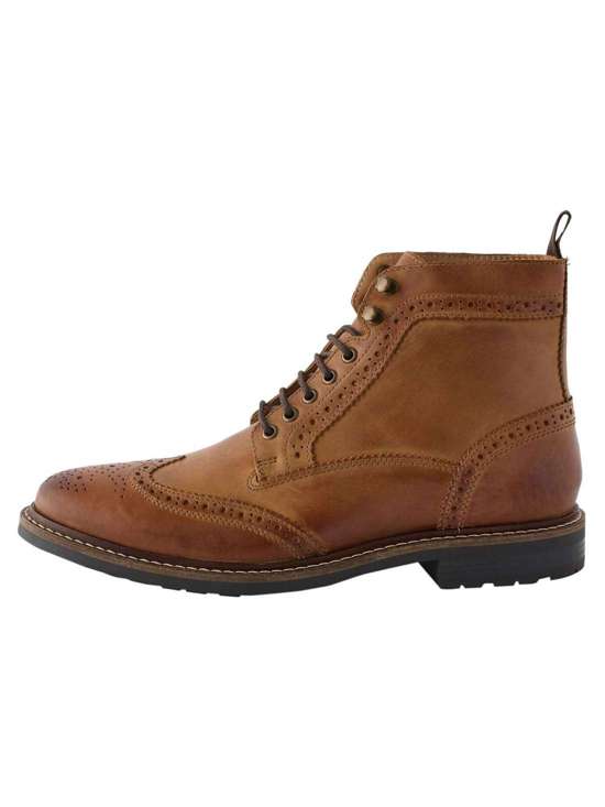 Ботинки на шнуровке