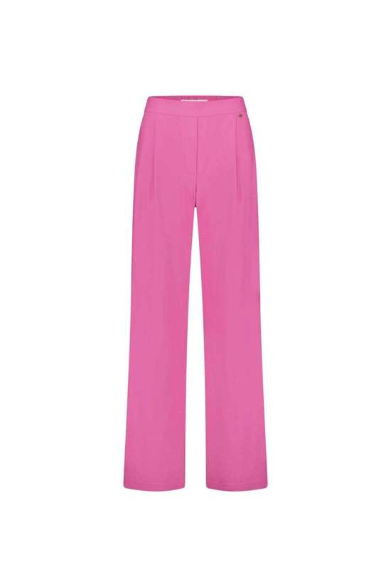 Обычные брюки со складками