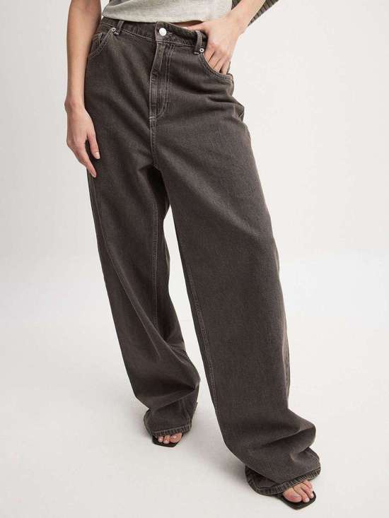 Джинсы свободного кроя