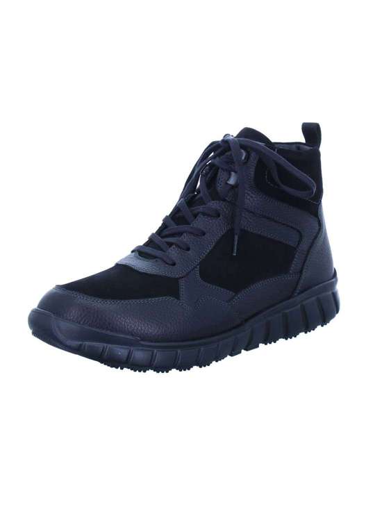 Ботинки на шнуровке