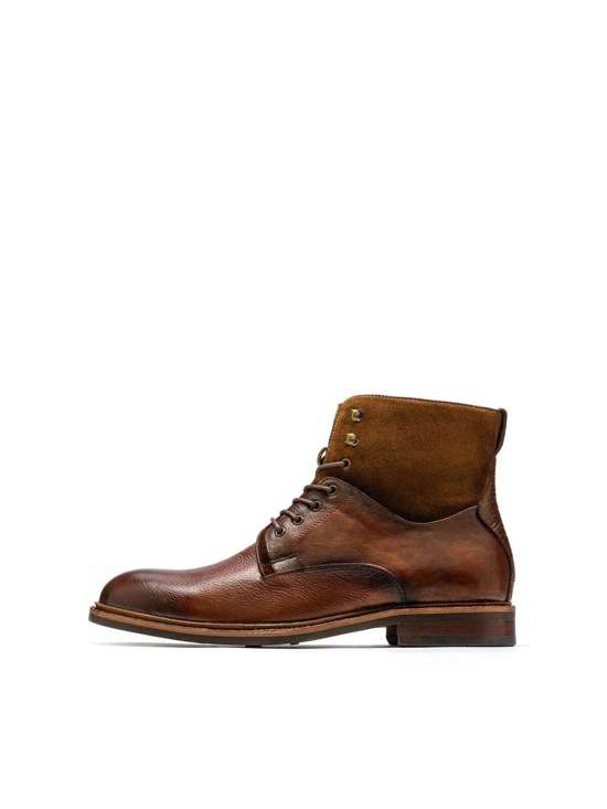 Ботинки на шнуровке