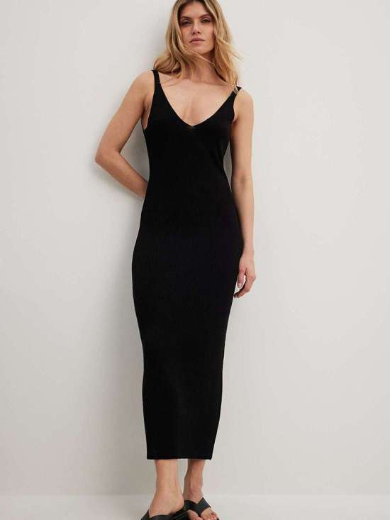 Трикотажное платье