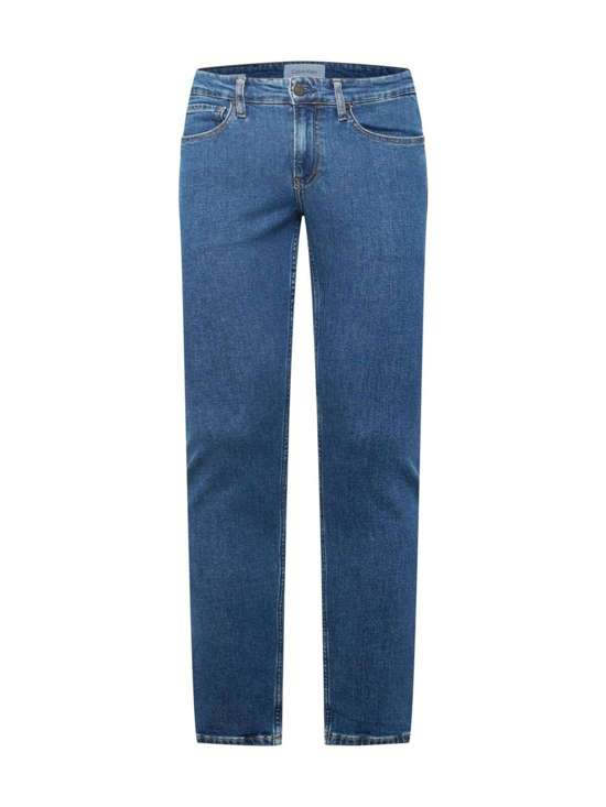 Узкие джинсы