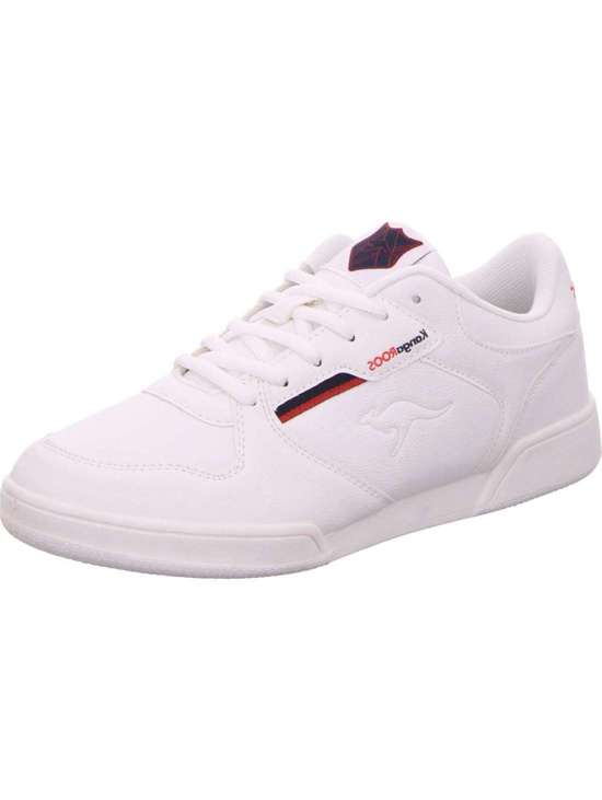 Кроссовки на шнуровке