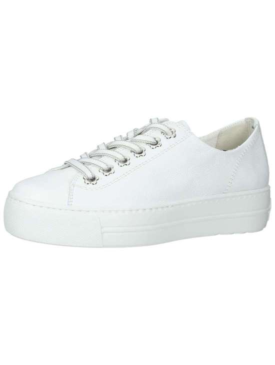 Кроссовки на шнуровке