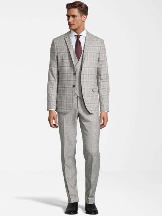 Тонкий костюм