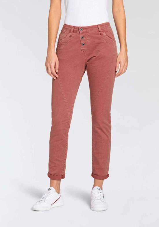 Обычные джинсы