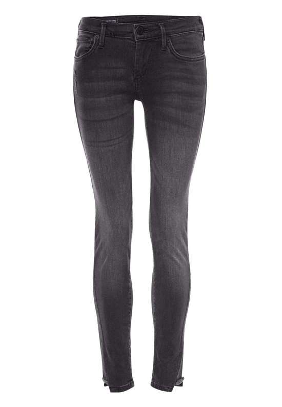 Обычные джинсы