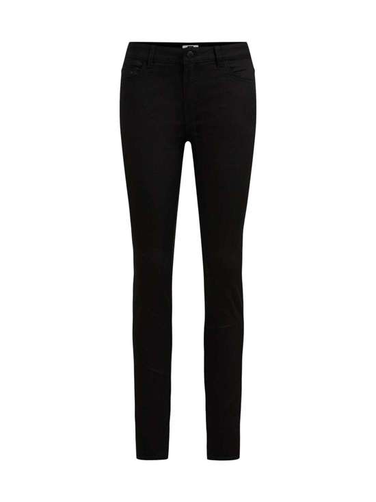 Узкие джинсы