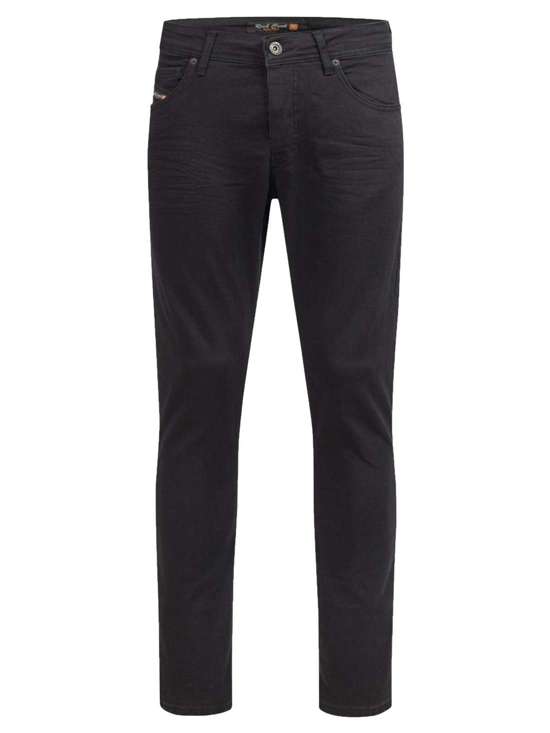 Джинсы узкого кроя