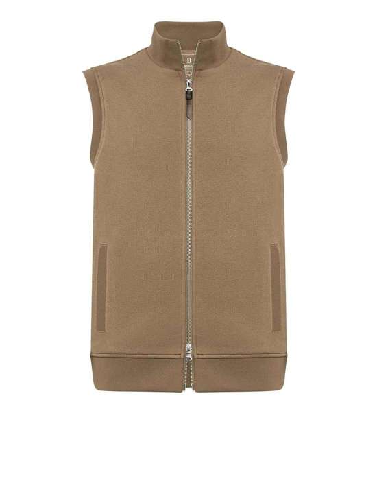 Вязаный жилет