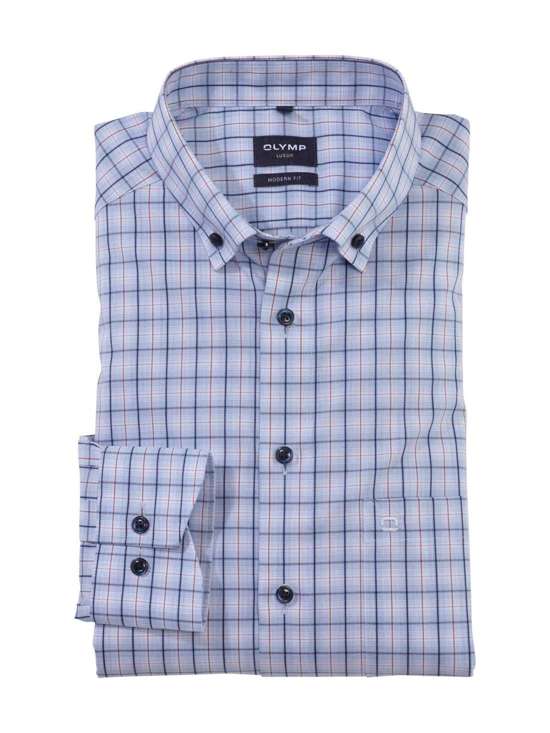 Деловая рубашка стандартного кроя