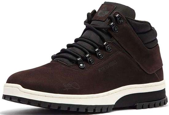 Ботинки на шнуровке