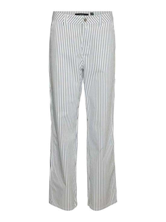 Обычные брюки Carly