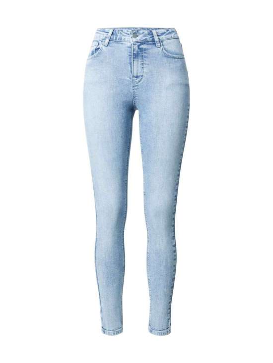 Узкие джинсы