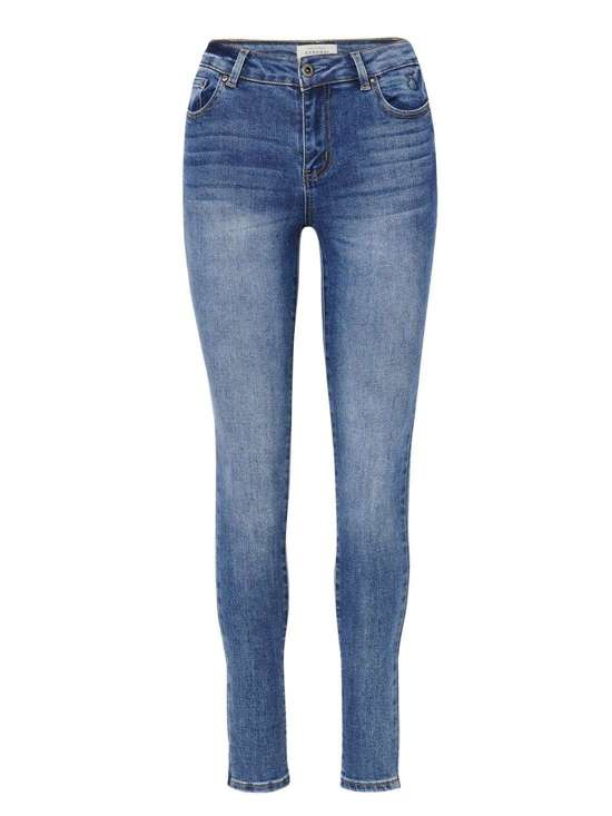 Обычные джинсы