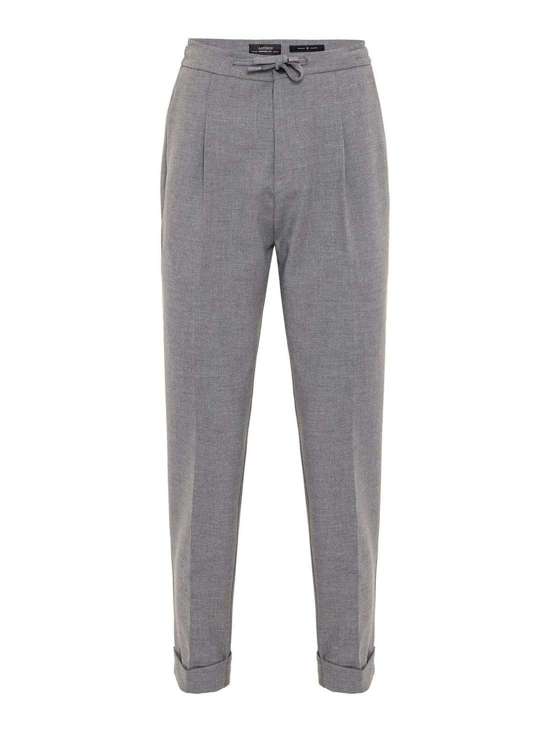 Обычные брюки со складками