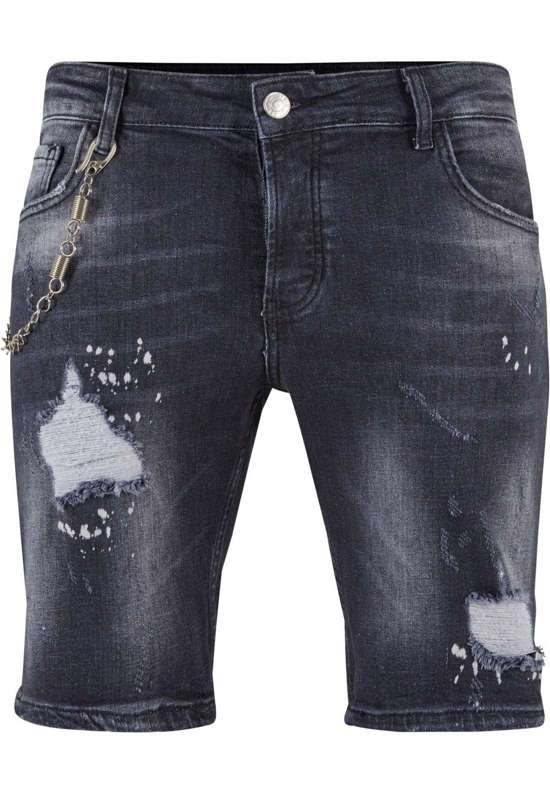 Обычные джинсы