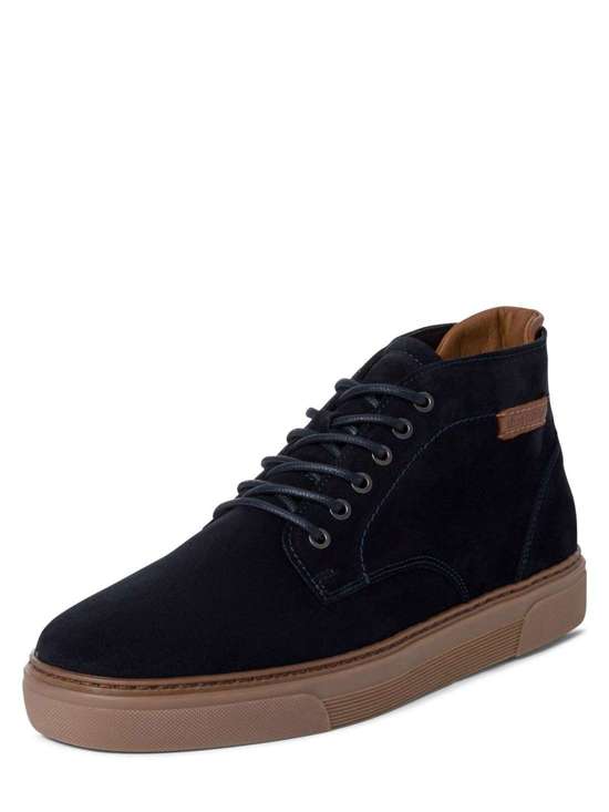 Ботинки на шнуровке