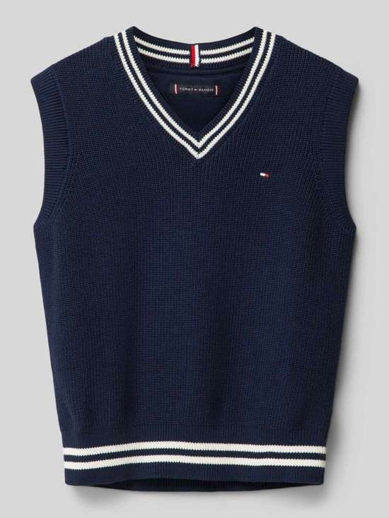 Жилет-свитер с пришитой этикеткой