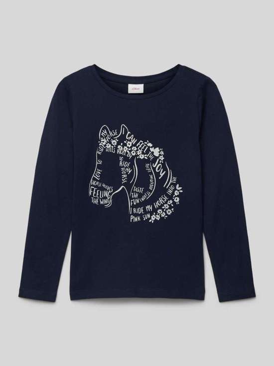 Лонгслив с мотивным принтом