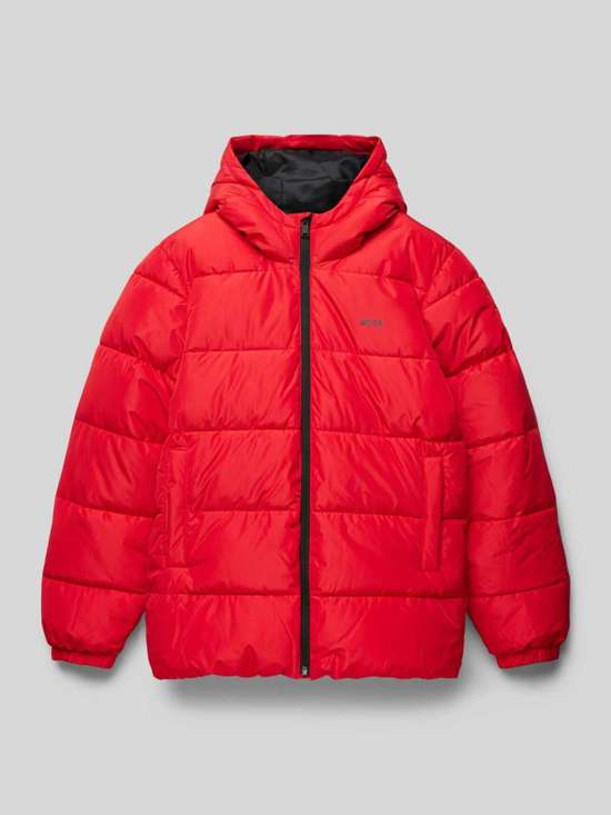 Куртка с нашивкой-лейблом и капюшоном