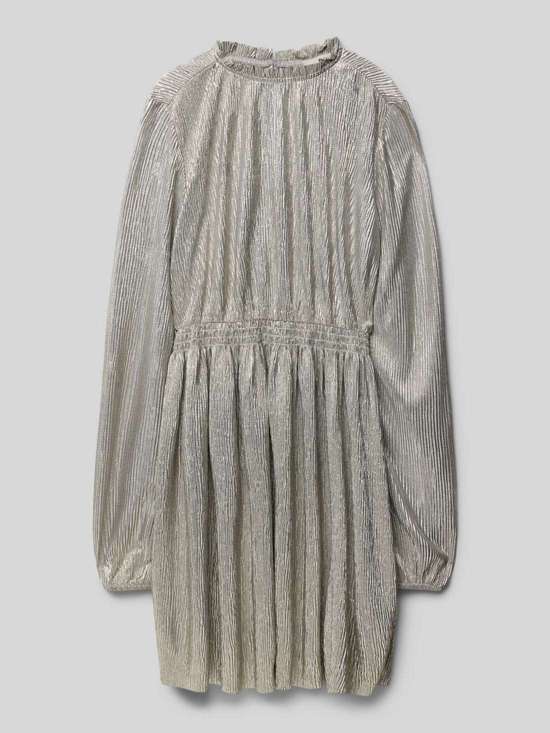 Платье с воротником стойкой