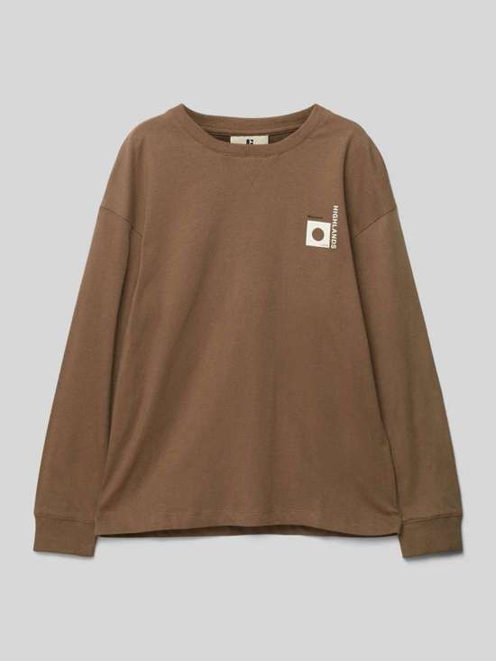 Лонгслив с мотивным принтом