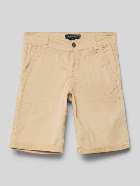 Шорты-бермуды стандартного кроя с боковыми карманами