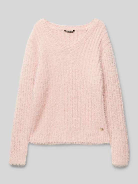 Вязаный свитер с ребристыми манжетами