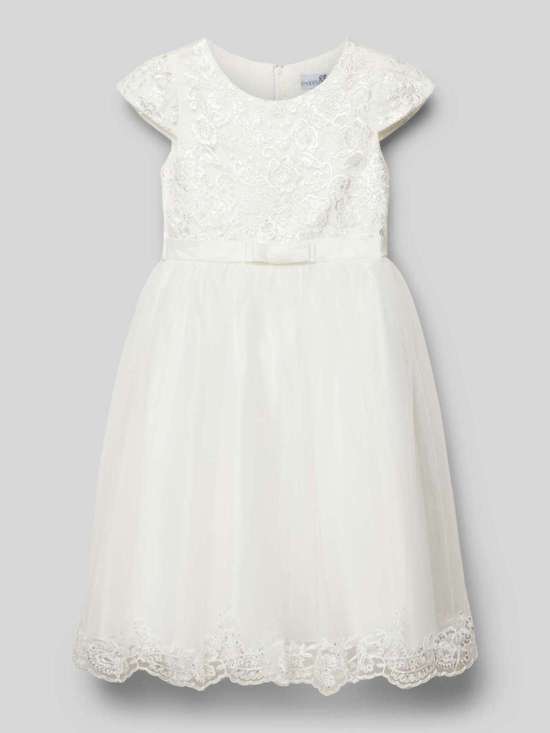 Платье с короткими рукавами