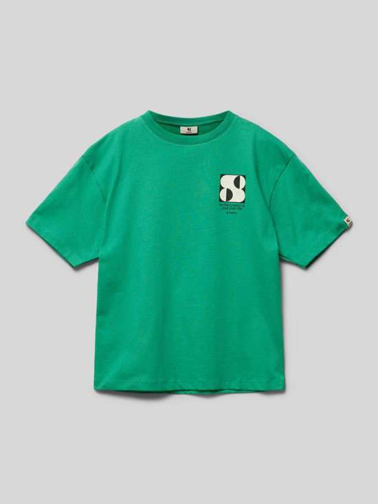 футболка с круглым вырезом