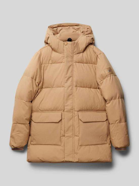 Стеганая куртка с капюшоном