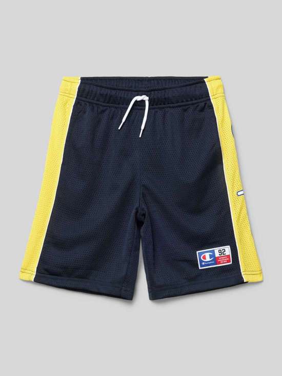 Шорты с узором «дырки»